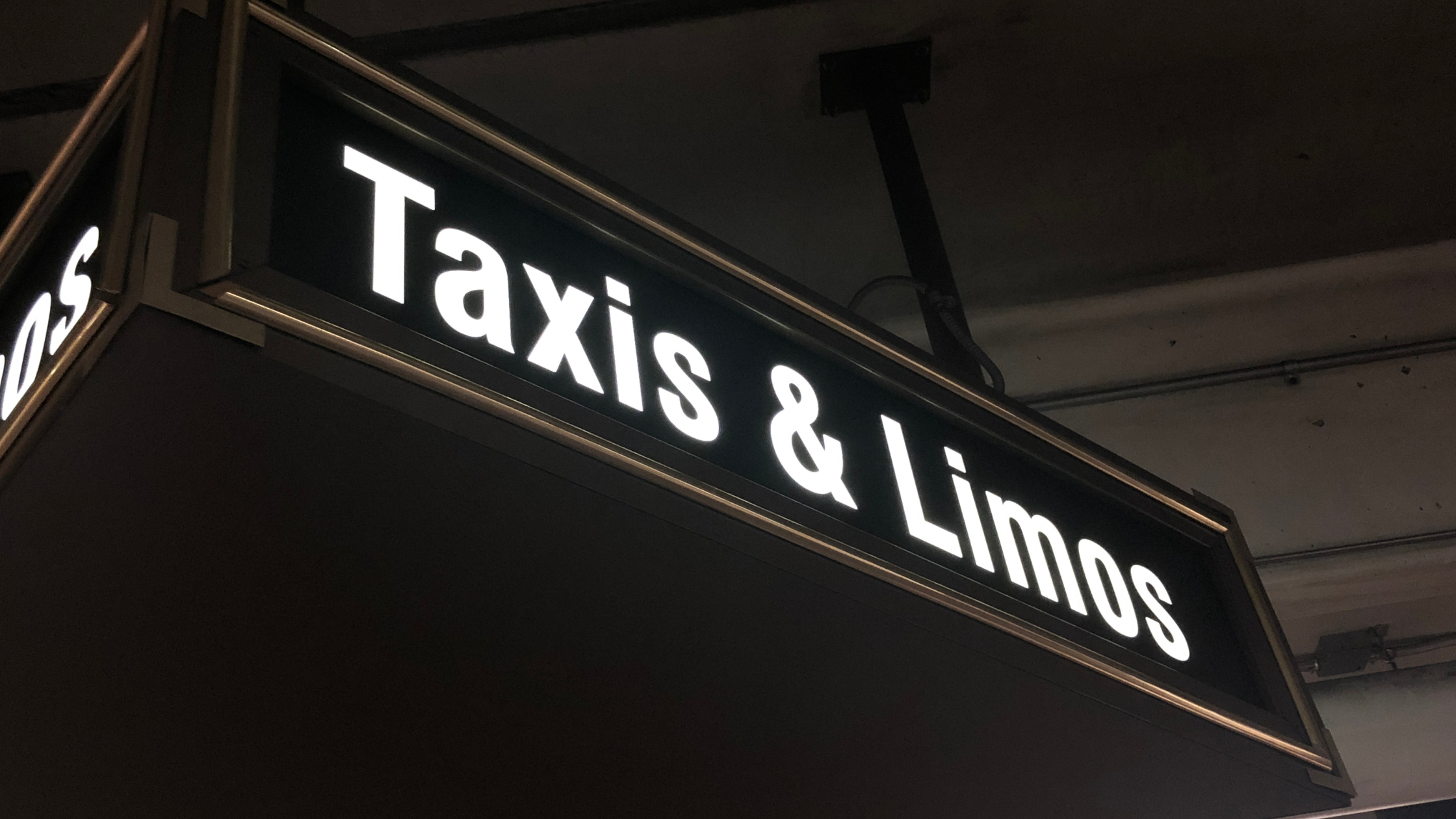 taxis & limos